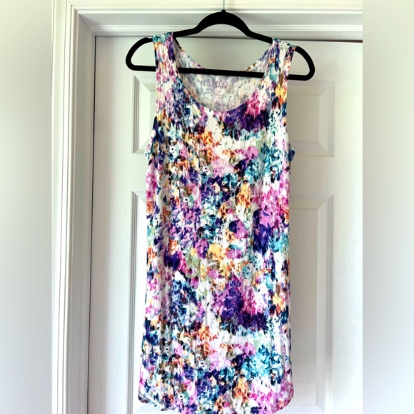 LOGO Tank - Picture 1 of 2